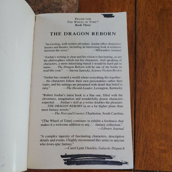 Wheel Of Time #3 The Dragon Reborn Robert Jordan Mass Market Paperback 1st Ed. - Picture 5 of 9